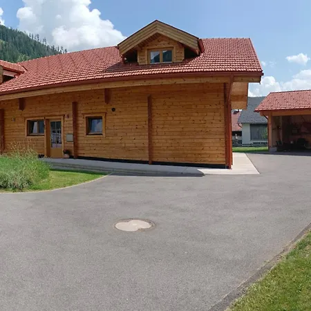 Houghton Haus Мальниц